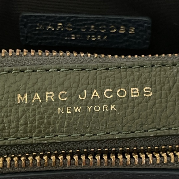 Marc Jacobs NWT Shutter Crossbody Bag Two Tone Navy And Green Leather - Picture 7 of 7